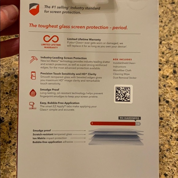 iPhone 8+ screen protector Zagg - Picture 3 of 5